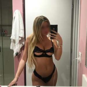 Ataköy sarışın bomba escort Semra