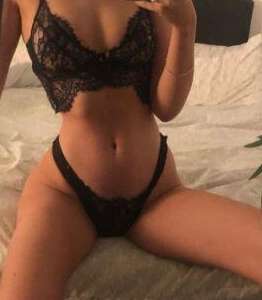 Sevişen Duygu Dolu Oral Düşkünü Escort Yeşim