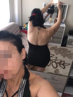 Dikkat çekici gözlere sahip Şebnur