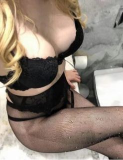 Duygusal seksten hoşlanan Müjgan